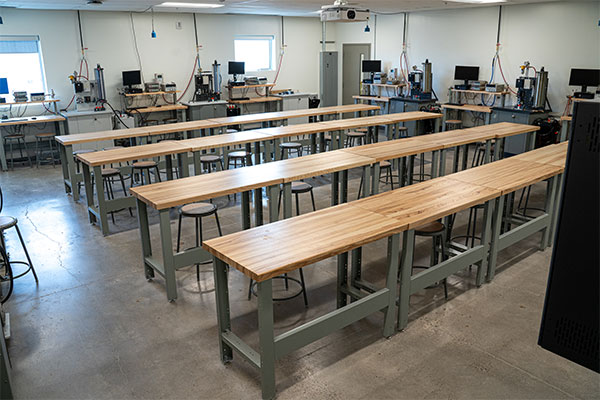 Classroom with machines in the back