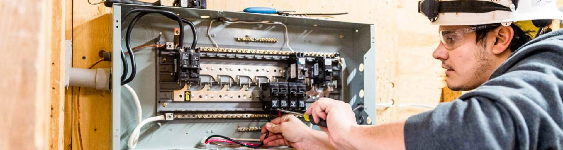 Electrician maintenance jobs canada