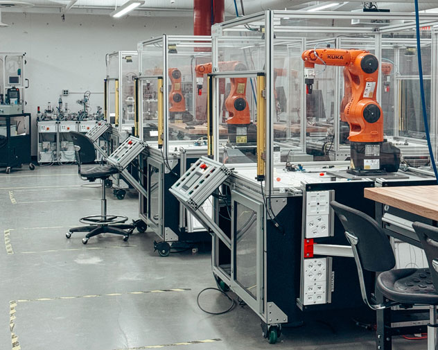 Lab with robotic arms